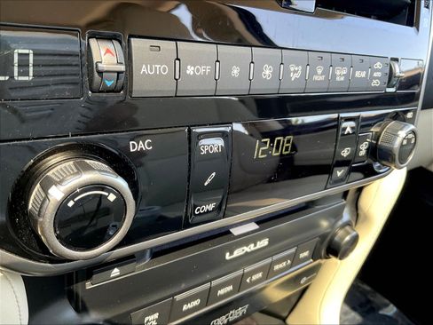 Used 2023 Lexus GX 460 Luxury w/ Sport Design Package AWD/4WD image 38