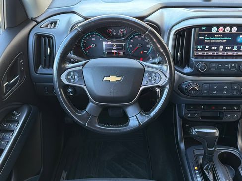 Used 2017 Chevrolet Colorado Z71 image 14