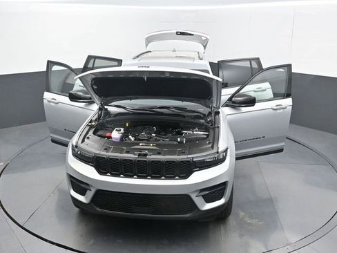 New 2025 Jeep Grand Cherokee Laredo image 67