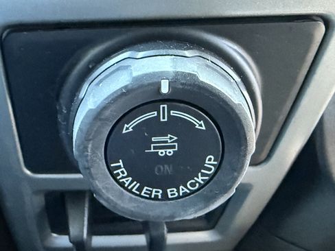 Used 2018 Ford F150 King Ranch w/ Equipment Group 601A Luxury image 34