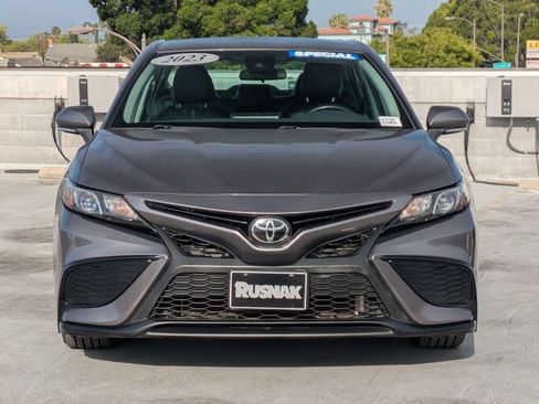 Used 2023 Toyota Camry SE FWD image 6