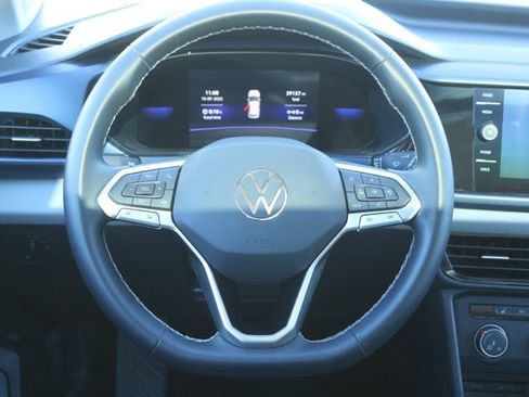 Used 2022 Volkswagen Taos SE image 17