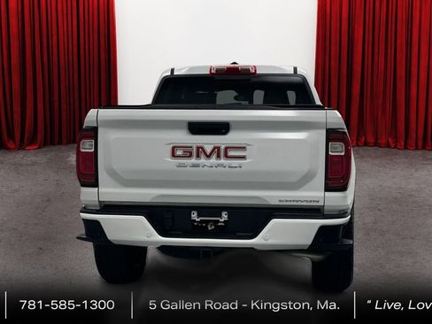 Used 2024 GMC Canyon Denali AWD/4WD image 6
