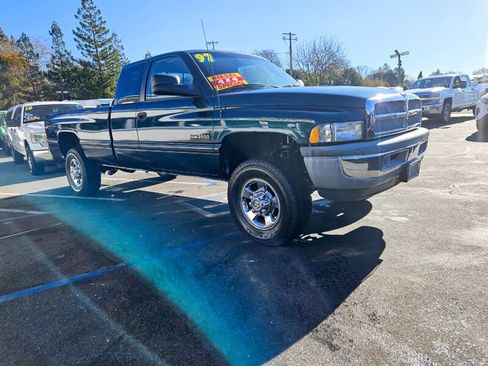 Used 1997 Dodge Ram 2500 Truck 4x4 Club Cab image 8