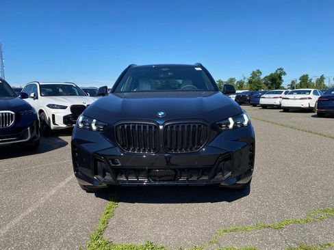 New 2026 BMW X5 xDrive40i w/ M Sport Package AWD/4WD image 2
