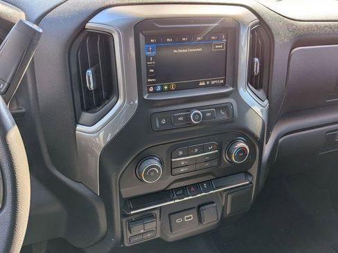 Used 2021 Chevrolet Silverado 2500 Custom w/ Custom Value Package image 12