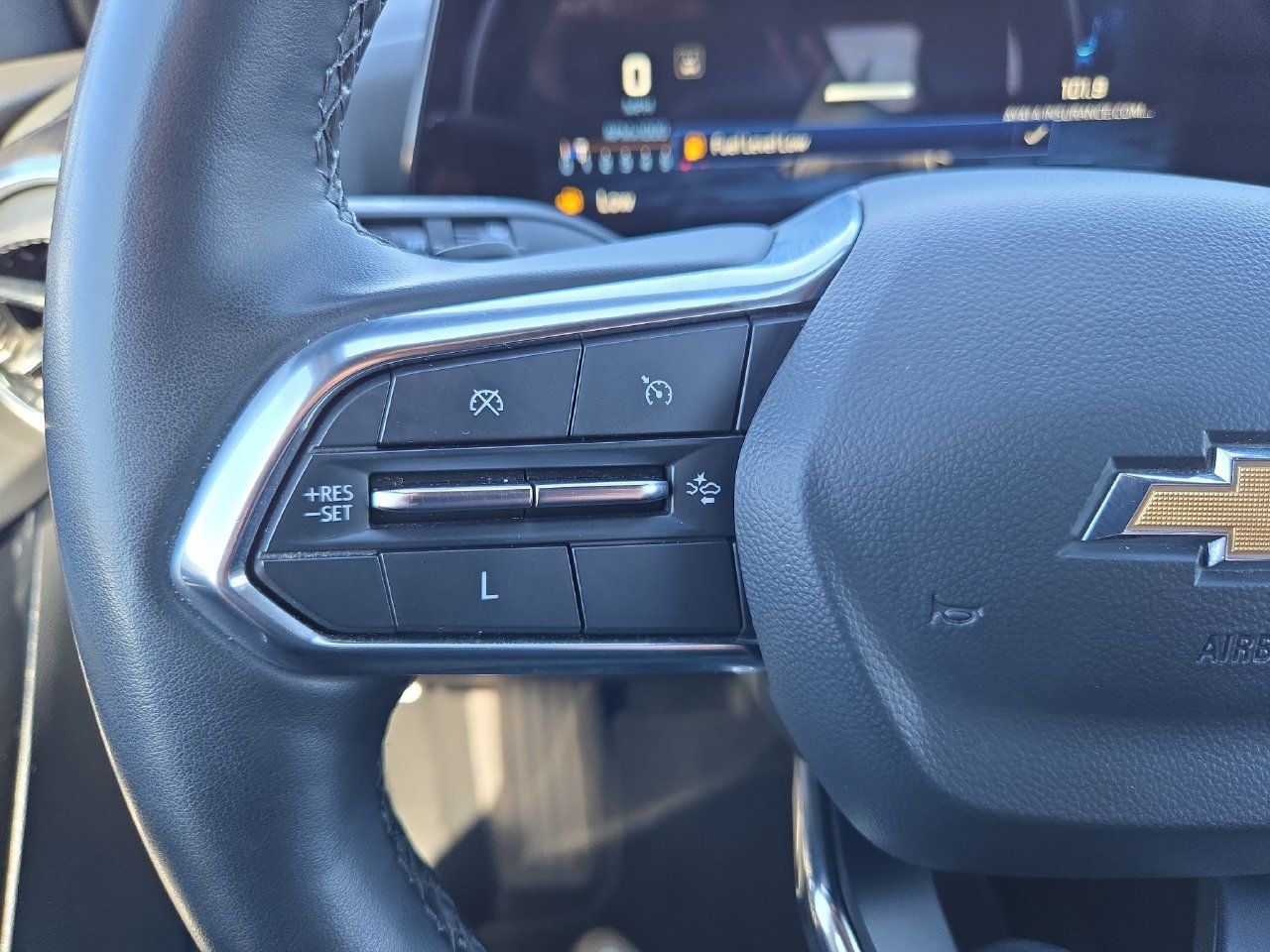 Used 2025 Chevrolet Equinox LT w/ Convenience Package II FWD image 17