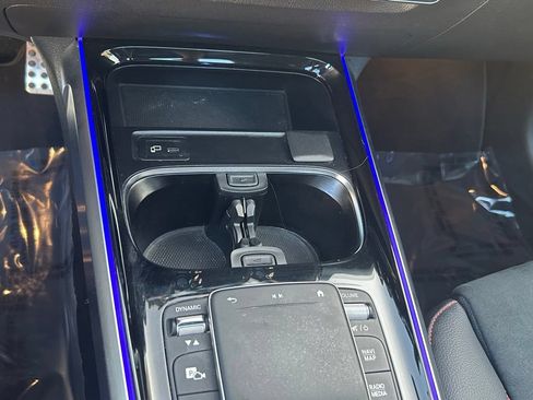 Used 2023 Mercedes-Benz GLB 250 image 23
