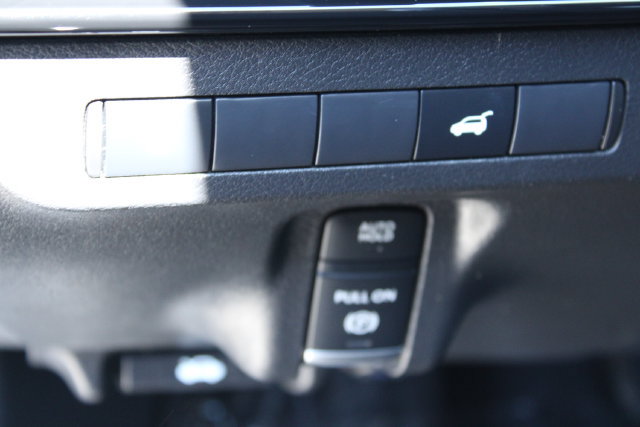 Used 2025 Nissan Murano SV FWD image 12