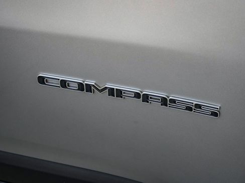 Used 2022 Jeep Compass Latitude AWD/4WD image 10