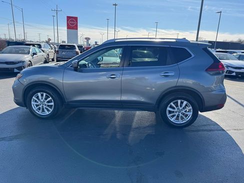 Used 2018 Nissan Rogue SV image 6