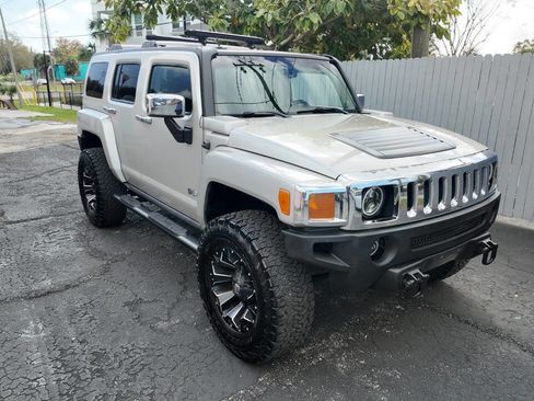 Used 2006 HUMMER H3 w/ Chrome Appearance Package image 1