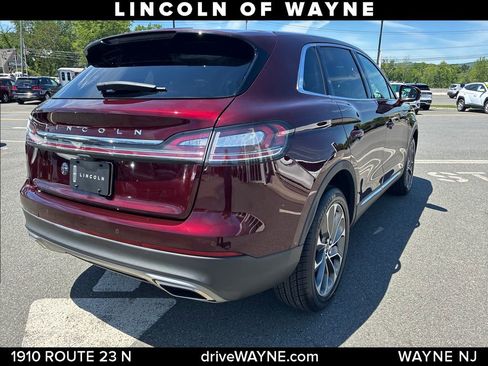 Used 2023 Lincoln Nautilus Reserve AWD/4WD image 8