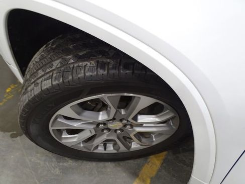 Used 2020 Chevrolet Traverse Premier image 54