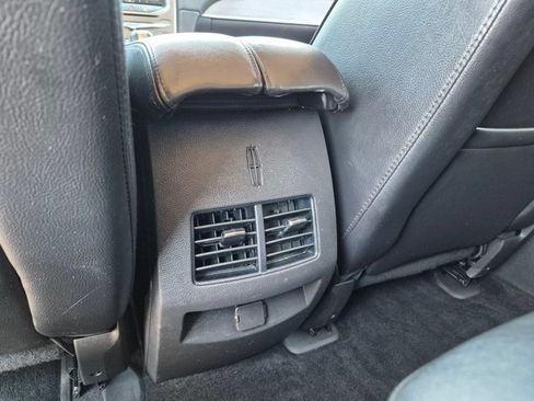 Used 2012 Lincoln MKX AWD image 18