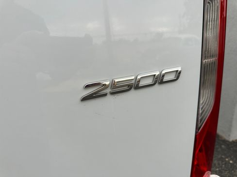 Used 2025 Mercedes-Benz Sprinter 2500 image 30