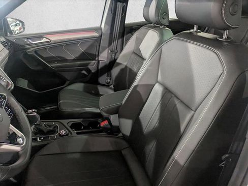Used 2024 Volkswagen Tiguan SE R-Line image 21