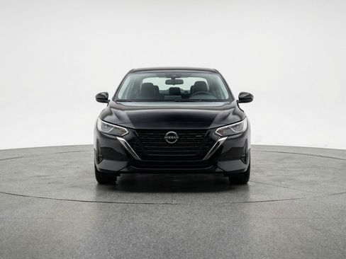 Used 2025 Nissan Sentra SV FWD image 2
