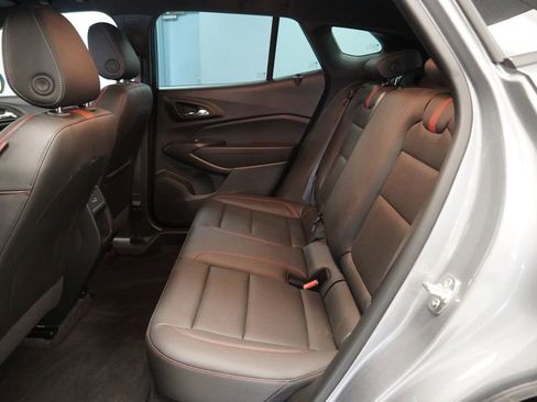 Certified 2025 Chevrolet Trax RS w/ Driver Confidence Package image 24