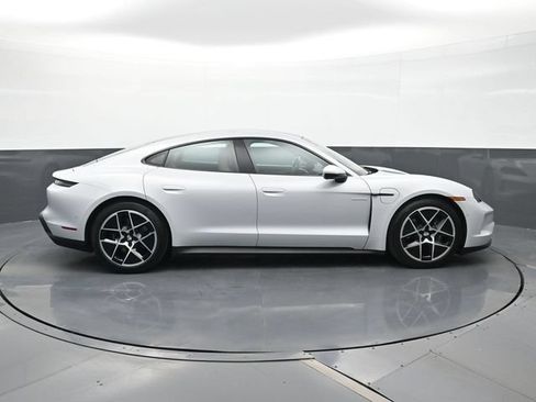 Used 2025 Porsche Taycan RWD image 25