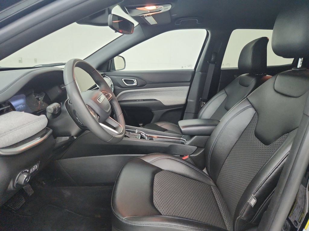 Used 2024 Jeep Compass Latitude AWD/4WD image 20