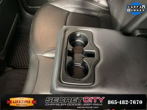 Used 2025 Jeep Compass Latitude w/ Altitude Special Edition image 28