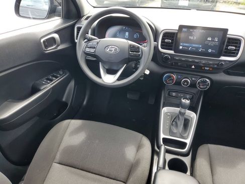 Used 2026 Hyundai Venue SE FWD image 10