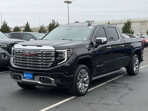 Used 2023 GMC Sierra 1500 Denali w/ Denali Reserve Package AWD/4WD image 4