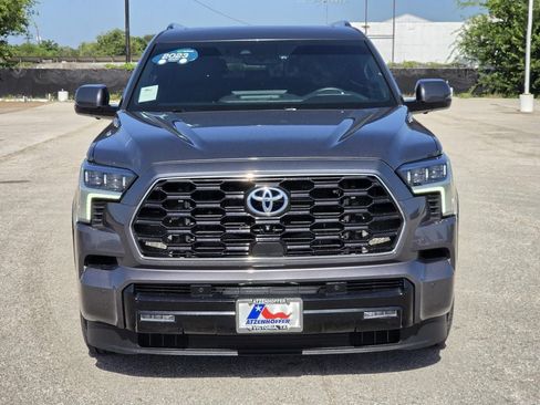 Used 2023 Toyota Sequoia Platinum AWD/4WD image 8