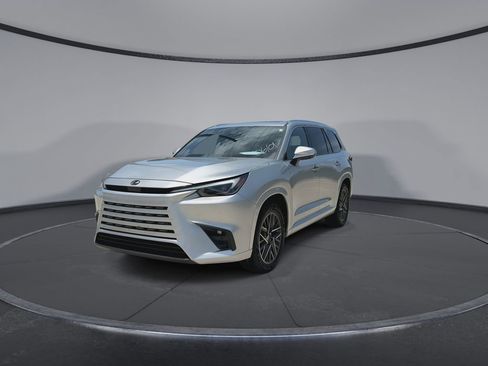 Used 2025 Lexus TX 350 AWD w/ Technology Package image 4