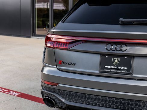 Used 2021 Audi RS Q8 w/ Carbon Optic Package AWD/4WD image 11