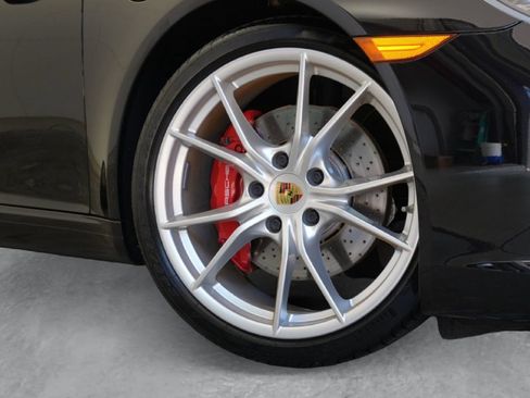 Used 2017 Porsche 911 Carrera S RWD image 4