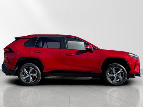 New 2025 Toyota RAV4 SE image 2