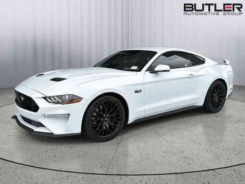 Used 2018 Ford Mustang GT Premium w/ GT Performance Package RWD image 2