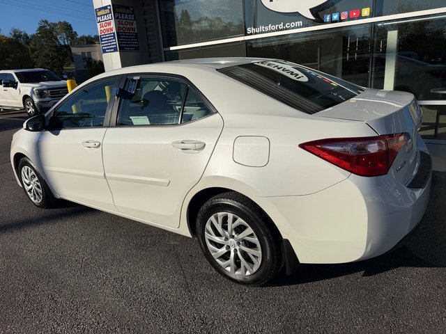Used 2018 Toyota Corolla LE FWD image 4