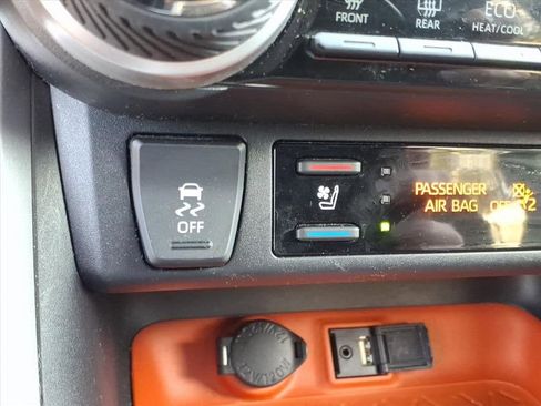 Used 2019 Toyota RAV4 Adventure image 14