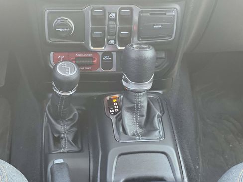 Used 2026 Jeep Wrangler Unlimited Sport AWD/4WD image 27