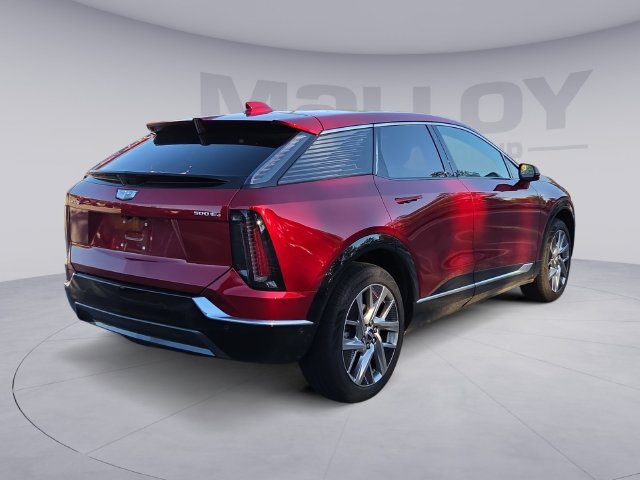 Used 2025 Cadillac Optiq Luxury 1 w/ LPO, Floor Liner Package AWD/4WD image 5