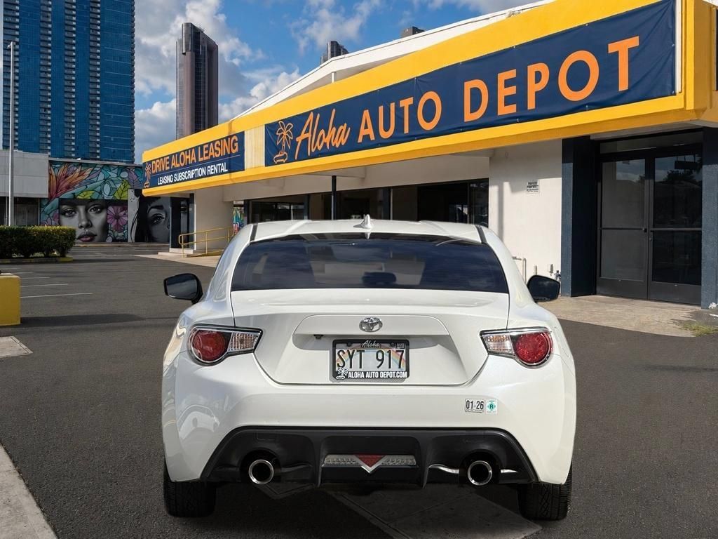 Used 2017 Toyota 86 RWD image 4
