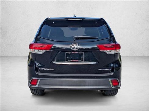 Used 2019 Toyota Highlander Limited AWD/4WD image 7
