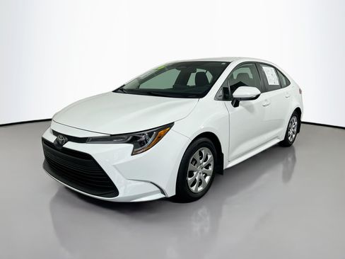Used 2026 Toyota Corolla LE FWD image 10