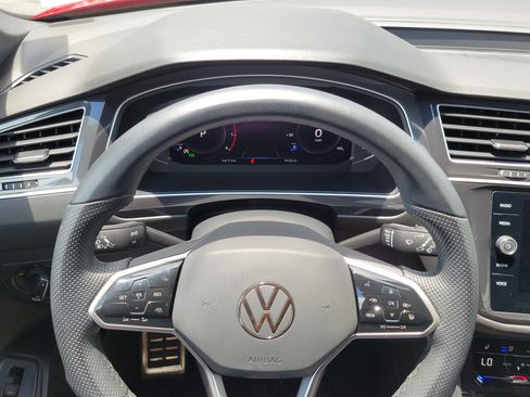Used 2024 Volkswagen Tiguan SEL R-Line AWD/4WD image 23