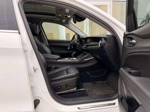 Used 2020 Alfa Romeo Stelvio Ti w/ Active Blind Spot Package image 8