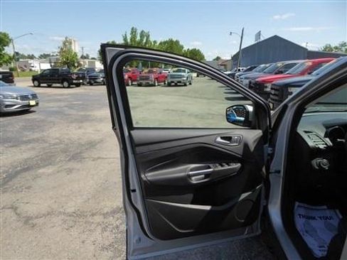 Used 2019 Ford Escape SEL FWD image 10