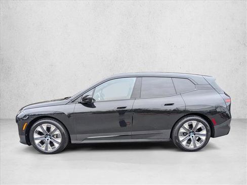 Used 2023 BMW iX xDrive50 w/ Premium Package image 9