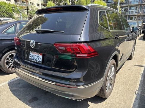 Used 2020 Volkswagen Tiguan SEL FWD image 3