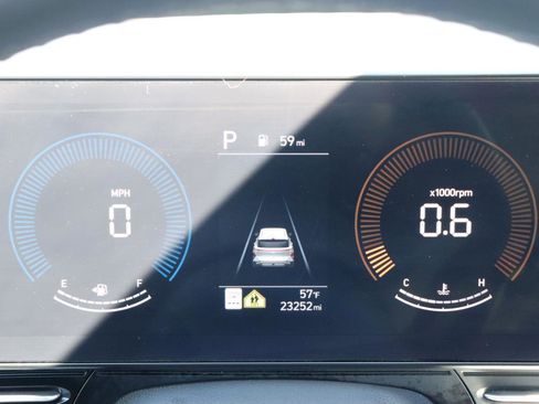 Used 2024 Hyundai Kona SEL AWD/4WD image 25