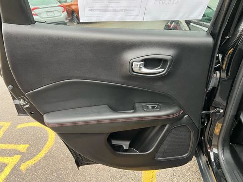 Used 2018 Jeep Compass Trailhawk w/ Cold Weather Group image 21