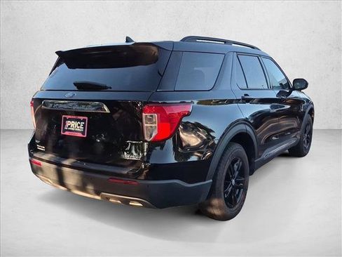 Certified 2021 Ford Explorer XLT w/ Equipment Group 202A AWD/4WD image 5