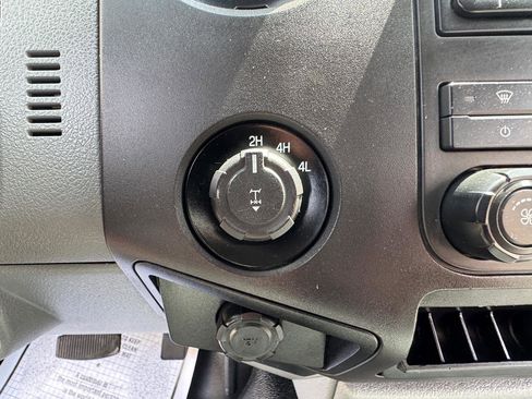 Used 2016 Ford F250 XL w/ Power Equipment Group AWD/4WD image 29